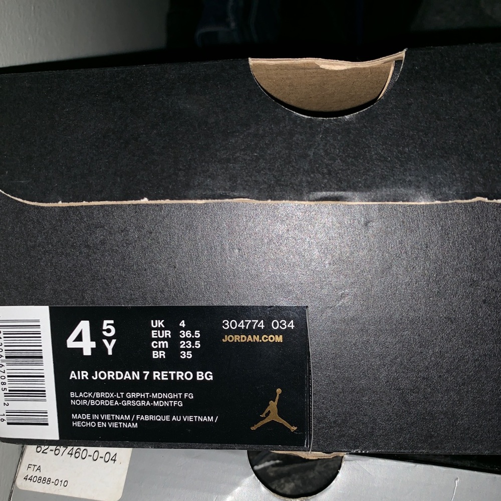 Jordan 7 bordeaux Size 4.5